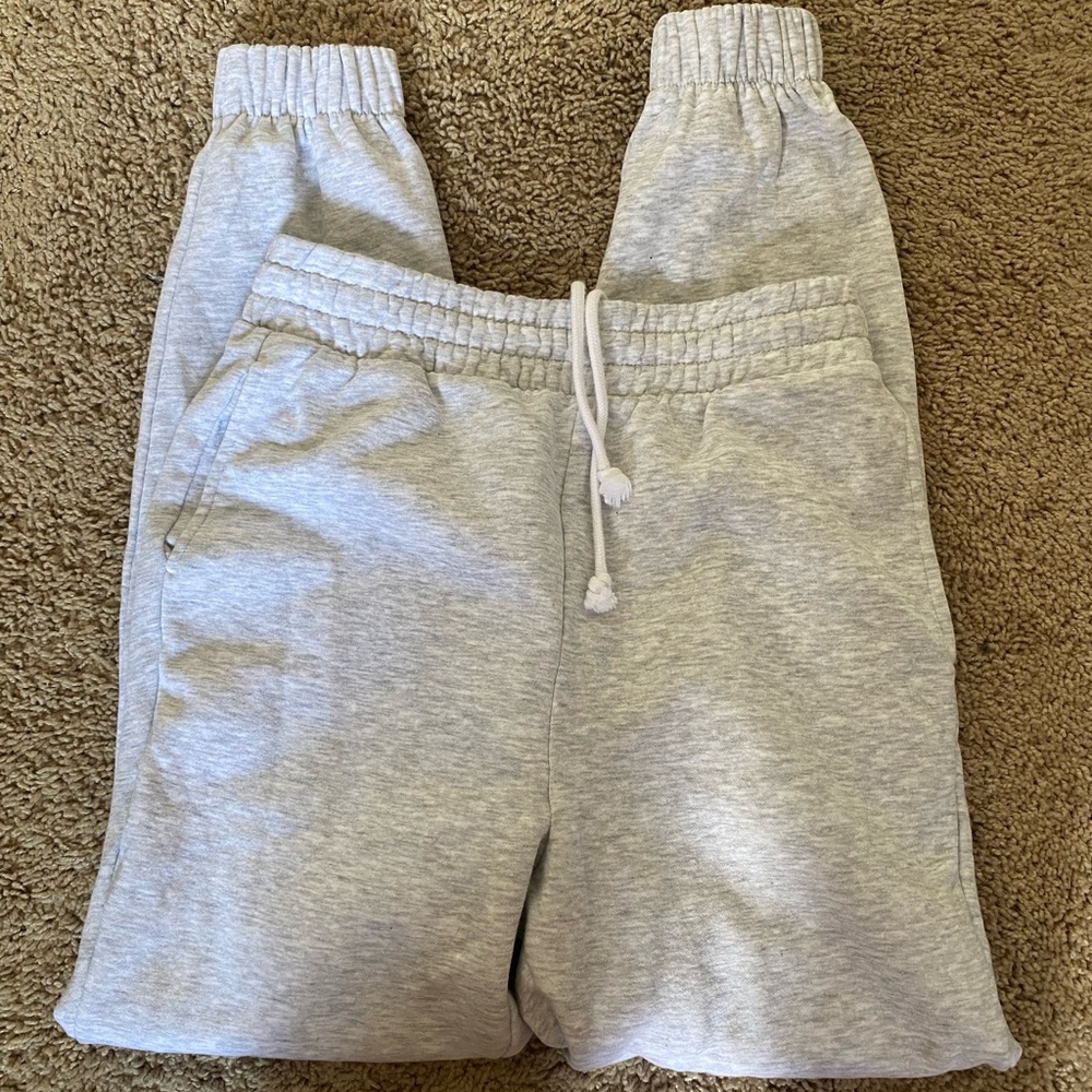 SWEATPANTS